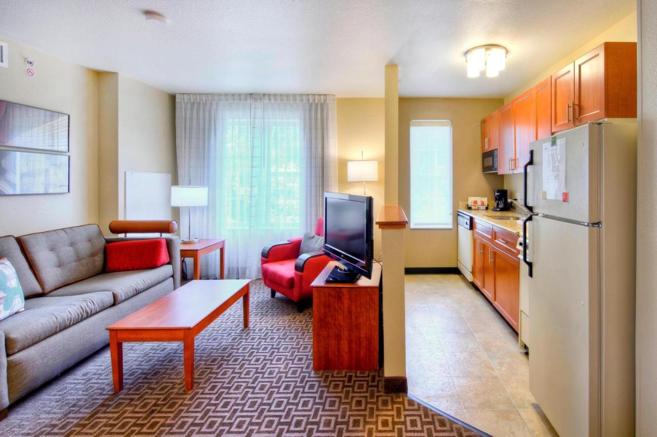Towneplace Suites Raleigh Cary/Weston Parkway Exterior foto