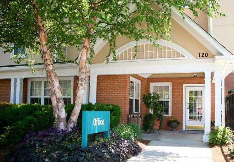 Towneplace Suites Raleigh Cary/Weston Parkway Exterior foto